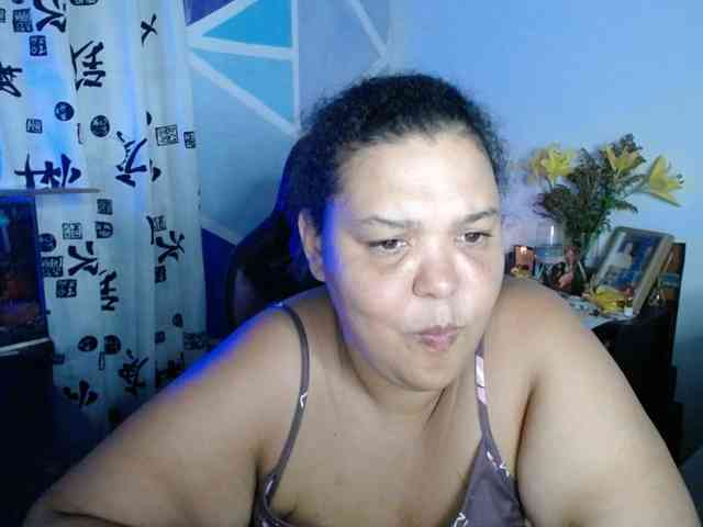 beautifulchubbyqueen webcam