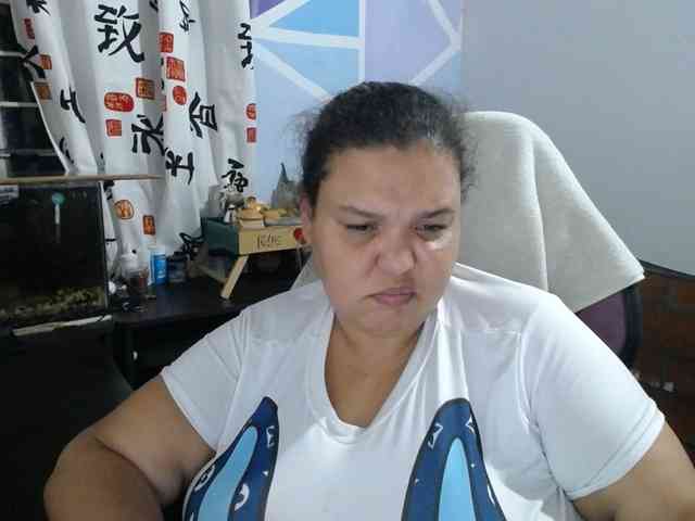 beautifulchubbyqueen webcam
