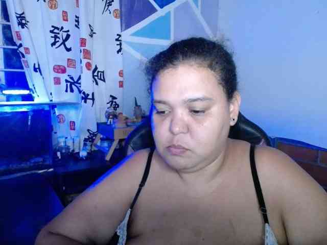 beautifulchubbyqueen webcam