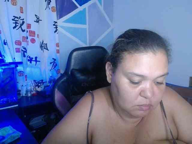 Model: beautifulchubbyqueen