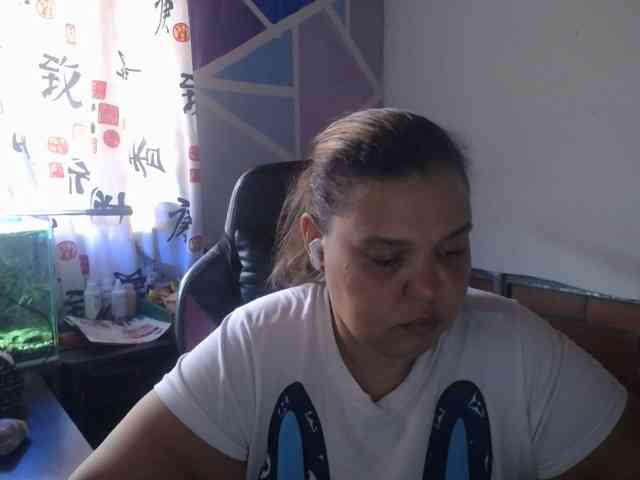 beautifulchubbyqueen webcam