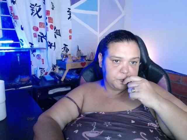 beautifulchubbyqueen webcam