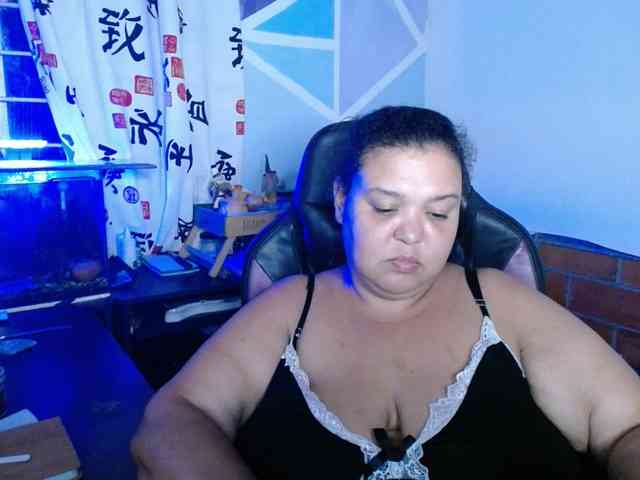 beautifulchubbyqueen webcam