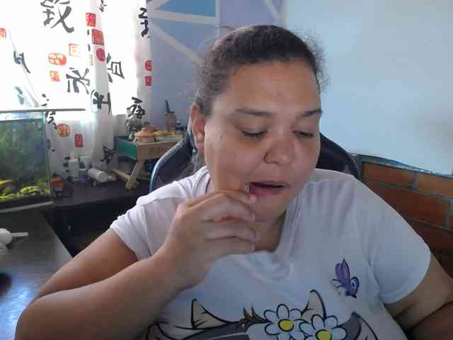 beautifulchubbyqueen webcam