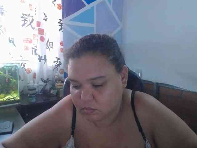 beautifulchubbyqueen webcam