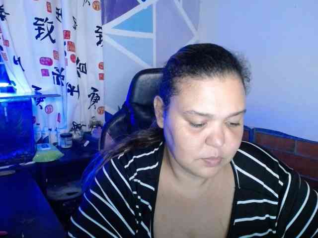 beautifulchubbyqueen webcam