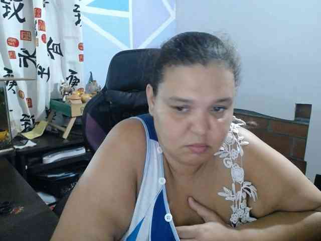 beautifulchubbyqueen webcam