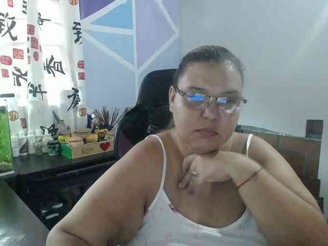 beautifulchubbyqueen webcam
