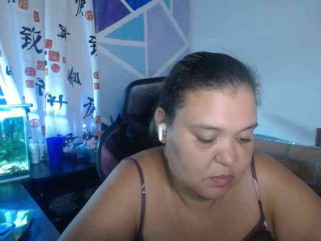 beautifulchubbyqueen webcam
