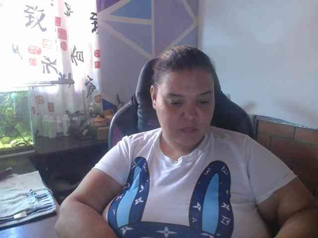 beautifulchubbyqueen webcam
