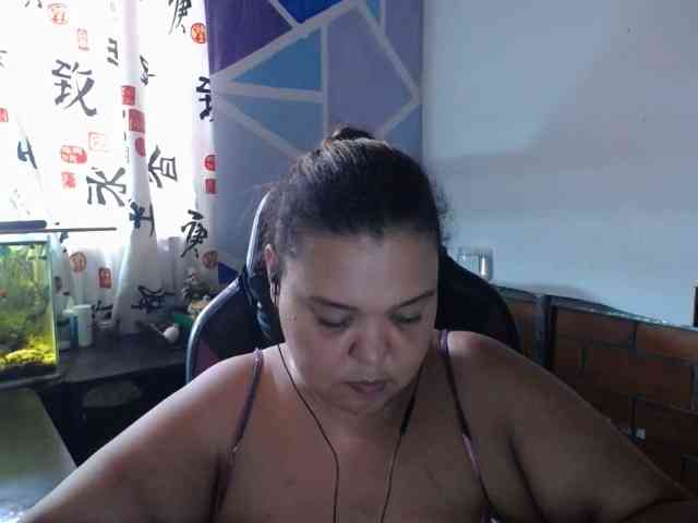 beautifulchubbyqueen webcam