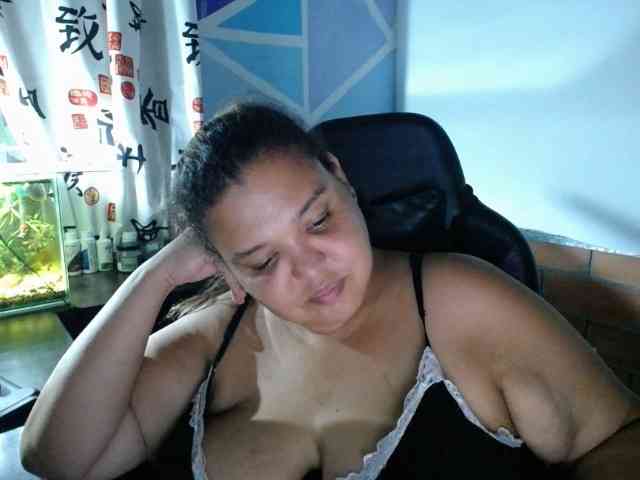 beautifulchubbyqueen webcam