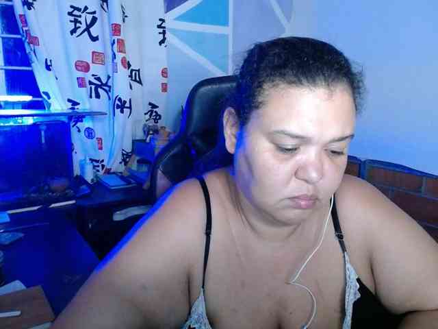 beautifulchubbyqueen webcam