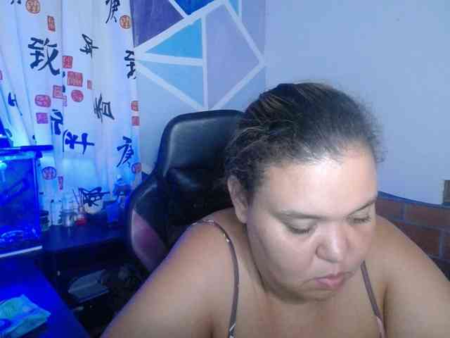 beautifulchubbyqueen webcam