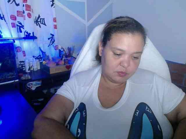 beautifulchubbyqueen webcam