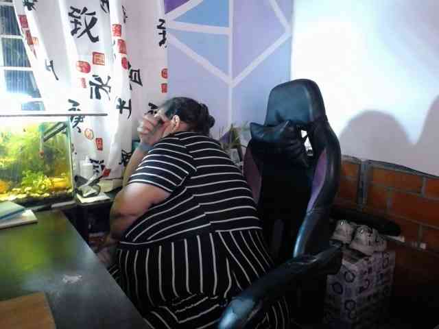 beautifulchubbyqueen webcam