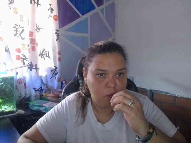 beautifulchubbyqueen webcam