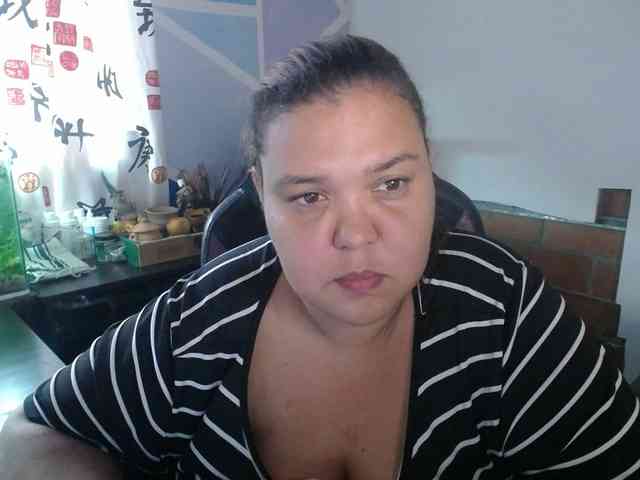 beautifulchubbyq... Live Webcam on BongaCams