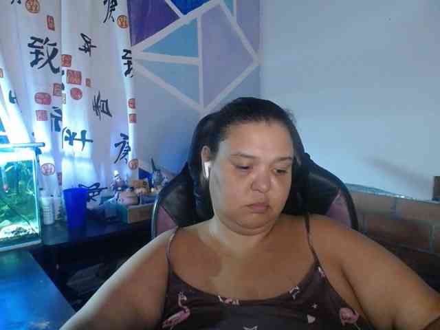 beautifulchubbyqueen webcam