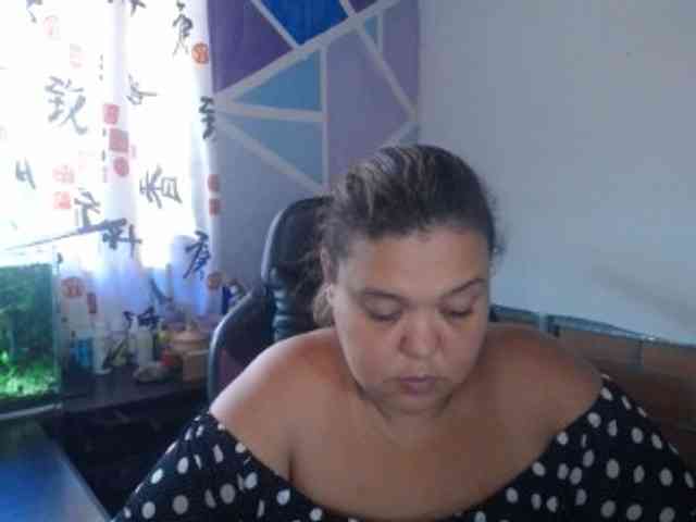 beautifulchubbyqueen webcam