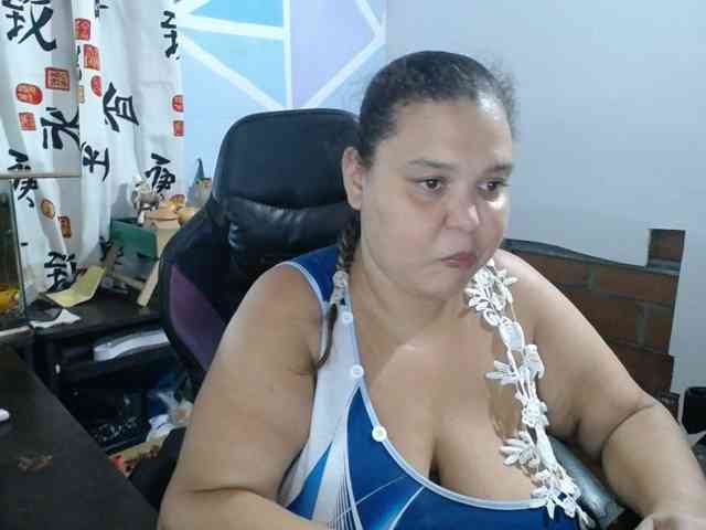 beautifulchubbyqueen webcam