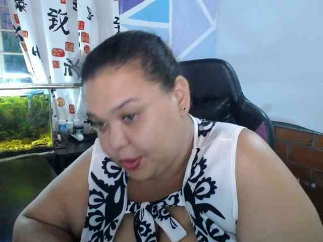 beautifulchubbyqueen webcam