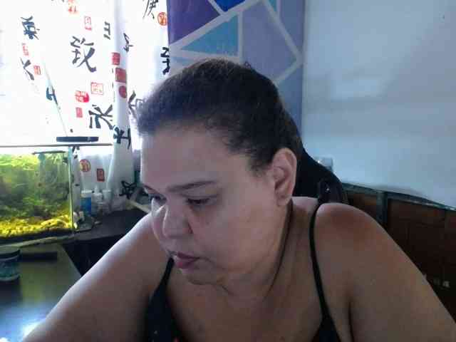 beautifulchubbyqueen webcam