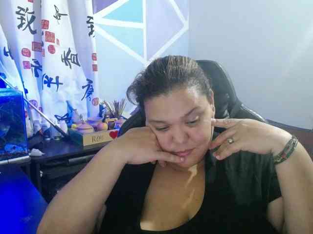 beautifulchubbyqueen webcam