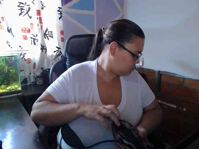 beautifulchubbyqueen webcam