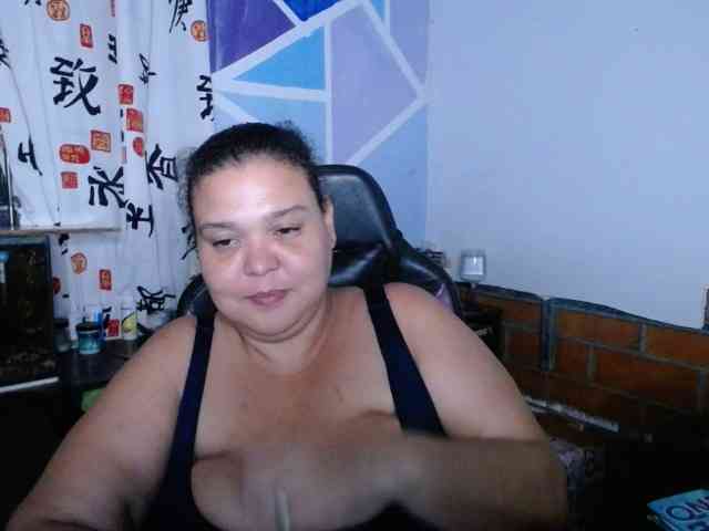 beautifulchubbyqueen webcam