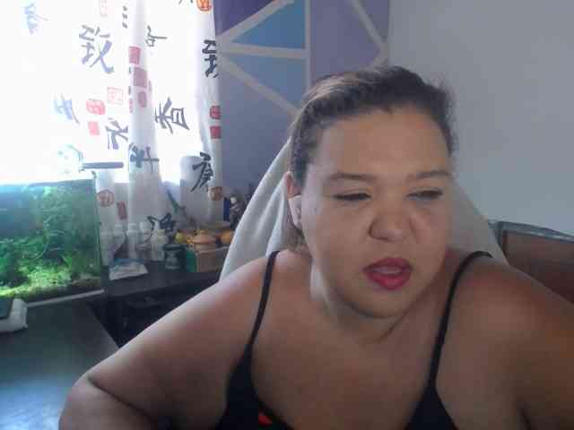 beautifulchubbyqueen webcam