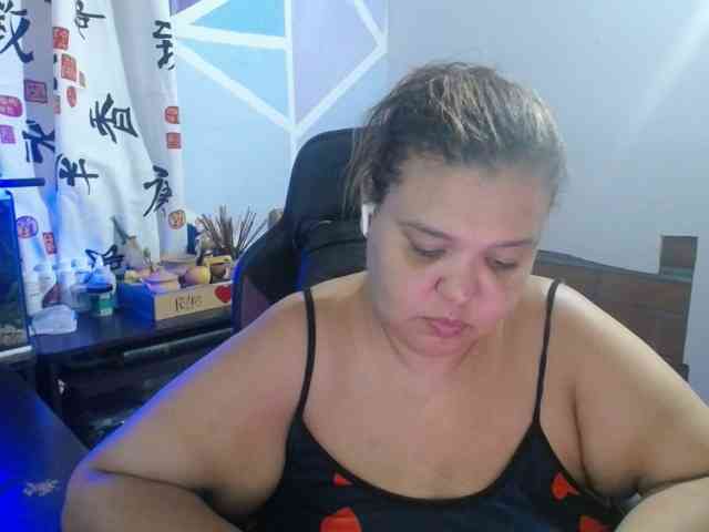 beautifulchubbyqueen webcam