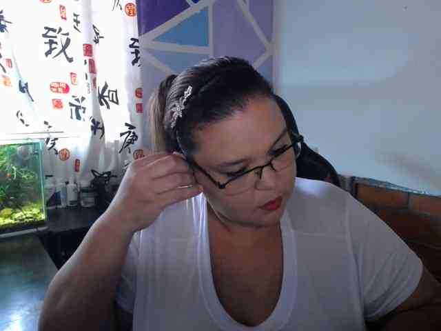 beautifulchubbyqueen webcam