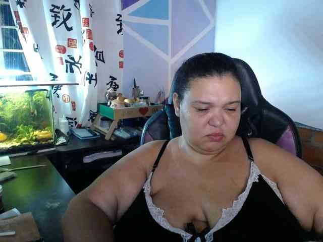 beautifulchubbyqueen webcam