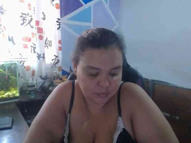 beautifulchubbyqueen webcam