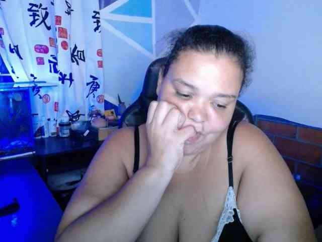 beautifulchubbyqueen webcam