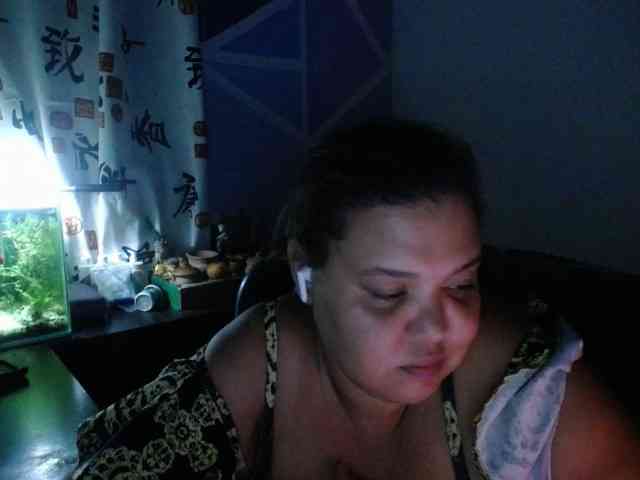 beautifulchubbyqueen webcam