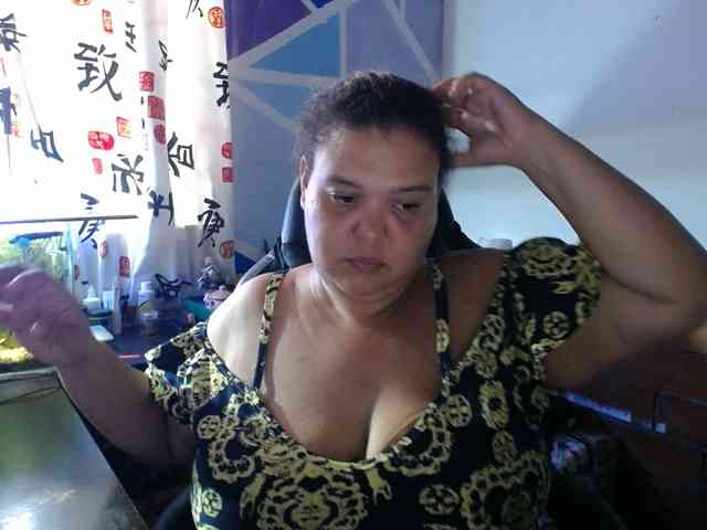 beautifulchubbyqueen webcam