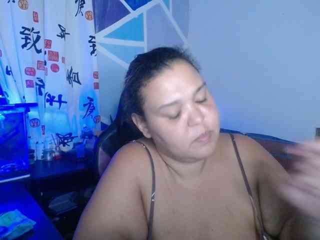 beautifulchubbyqueen webcam