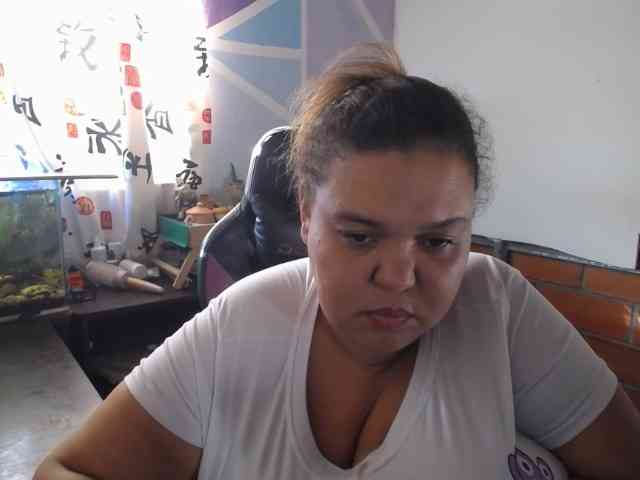 beautifulchubbyqueen webcam
