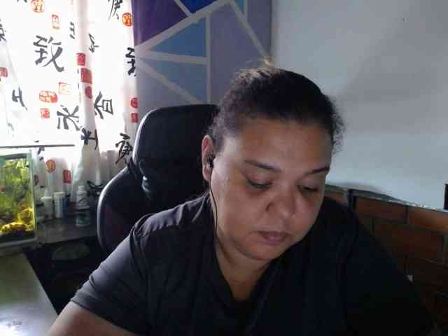 beautifulchubbyqueen webcam