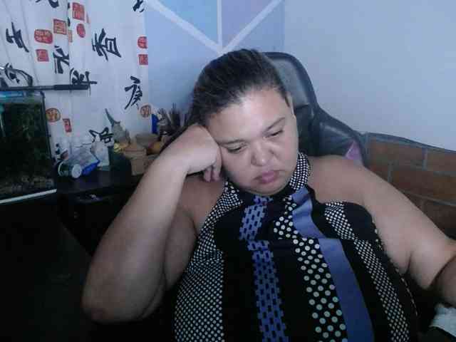 beautifulchubbyqueen webcam