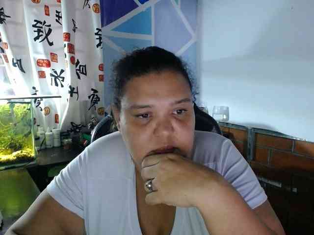 beautifulchubbyqueen webcam