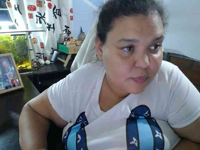 beautifulchubbyqueen webcam