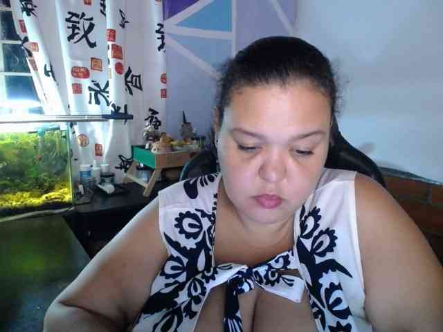beautifulchubbyqueen webcam