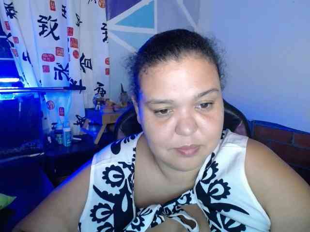 beautifulchubbyqueen webcam