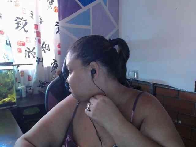 beautifulchubbyqueen webcam