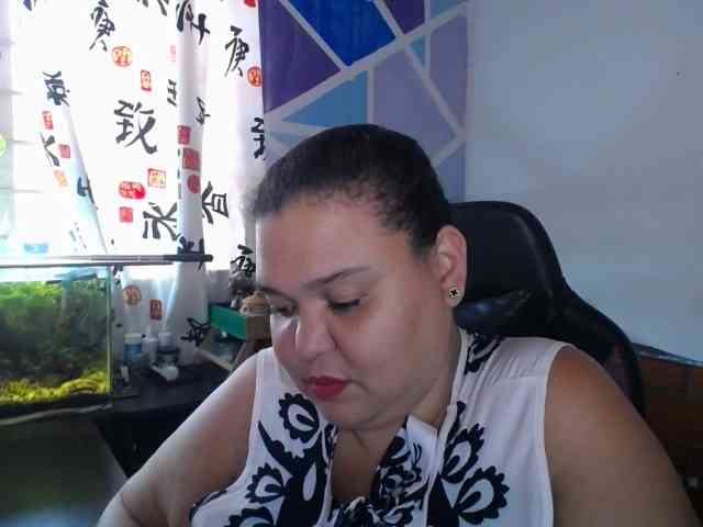 beautifulchubbyqueen webcam