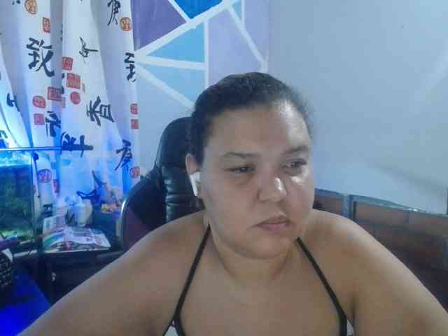 beautifulchubbyqueen webcam