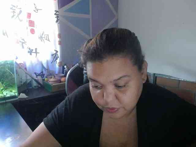 beautifulchubbyqueen webcam